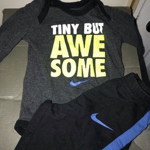 Nike long sleeve shirt & matching pants